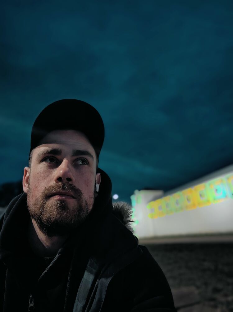  ,   Stanislav, 32 ,   ,   