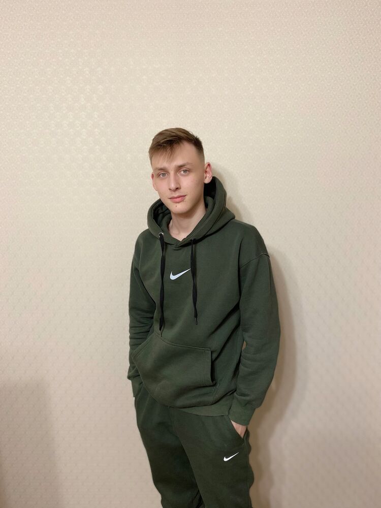  37158830  , 21 ,    -