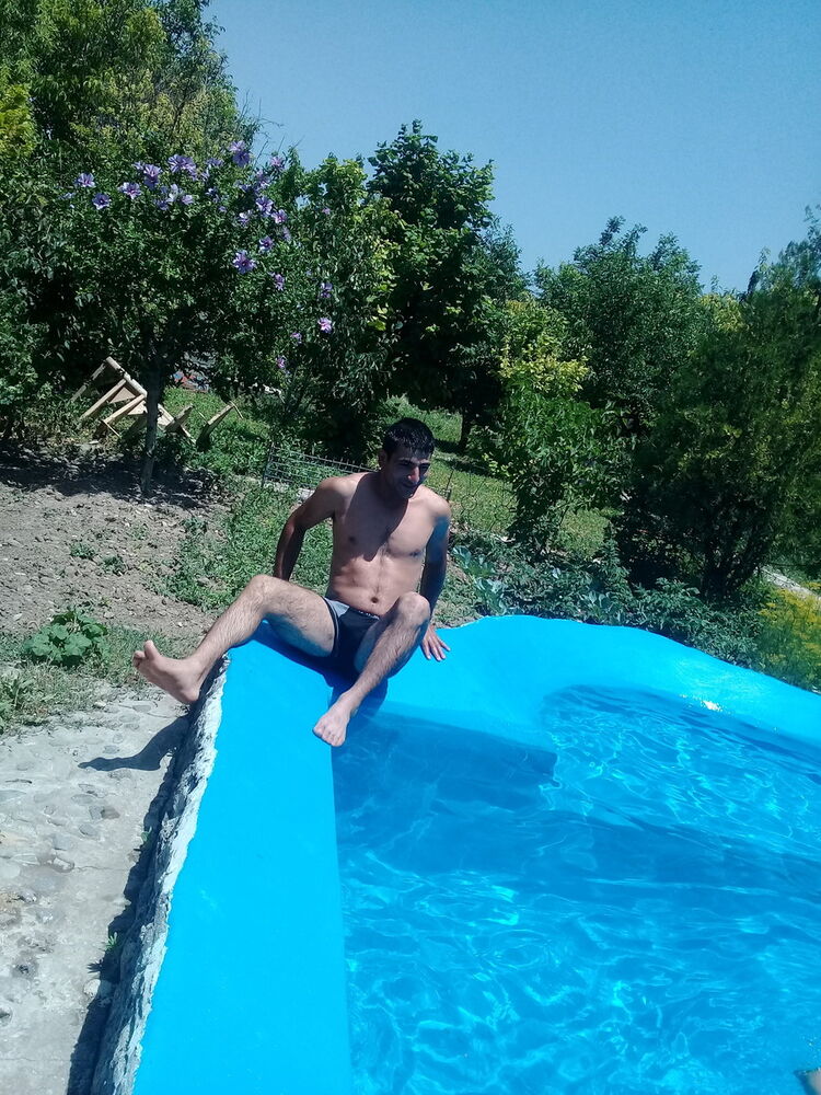  ,   Narek, 31 ,   ,   , c 