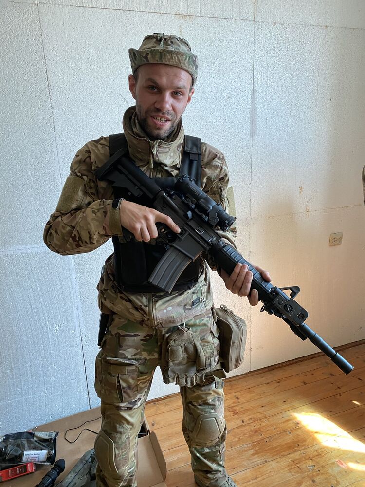  29713610  Konstantin, 34 ,    