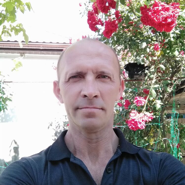  35223160  Alex, 47 ,    