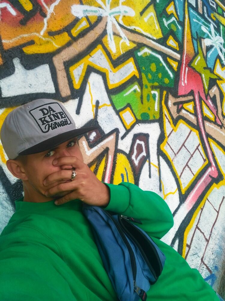  14818820  OneLove, 34 ,    