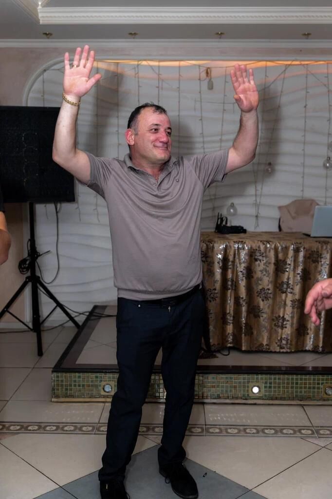  49591630  Arsen, 46 ,    