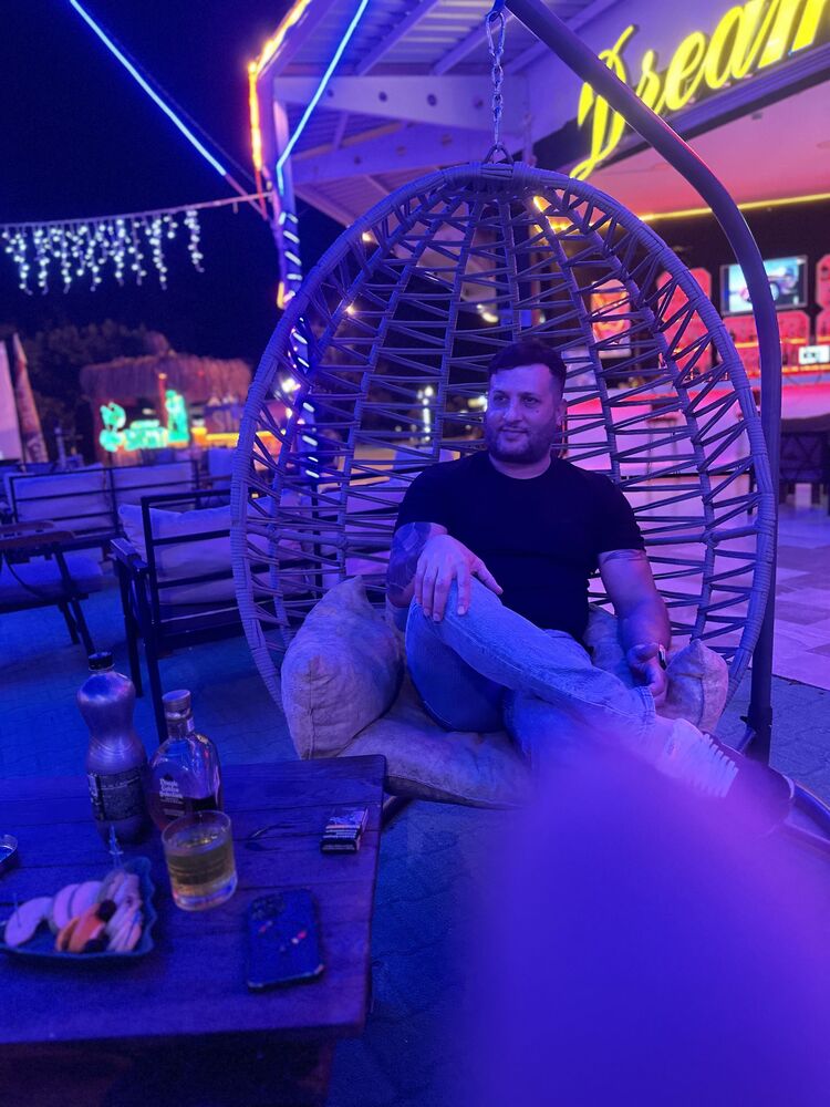  Alanya,   Turgay, 40 ,   ,   