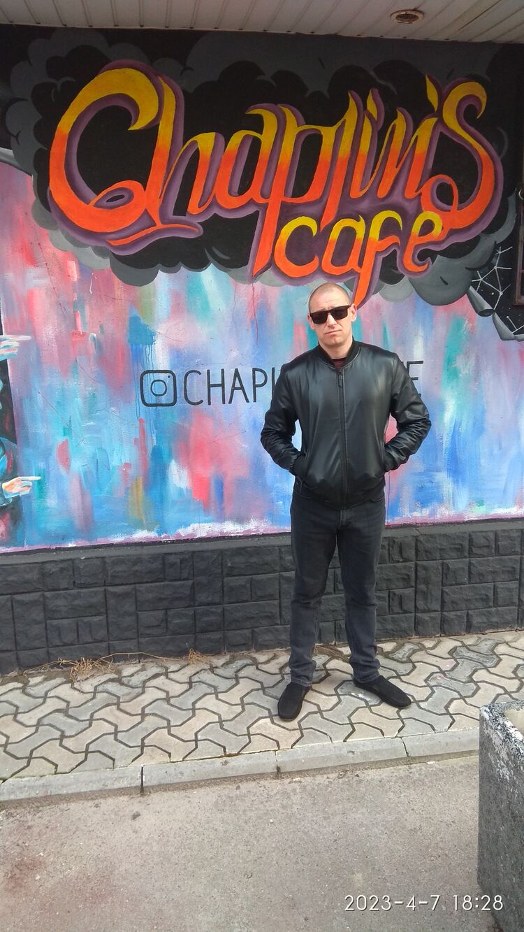  ,   Stanislav, 42 ,   ,   , c 