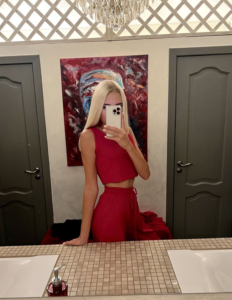  33113110  Yana, 27 ,    