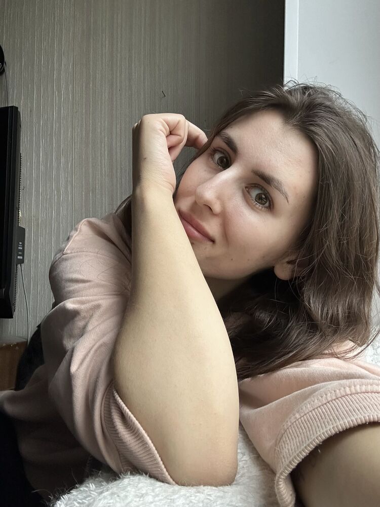  44616030  , 27 ,    