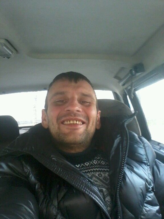  8319840  Evgenii, 47 ,    --