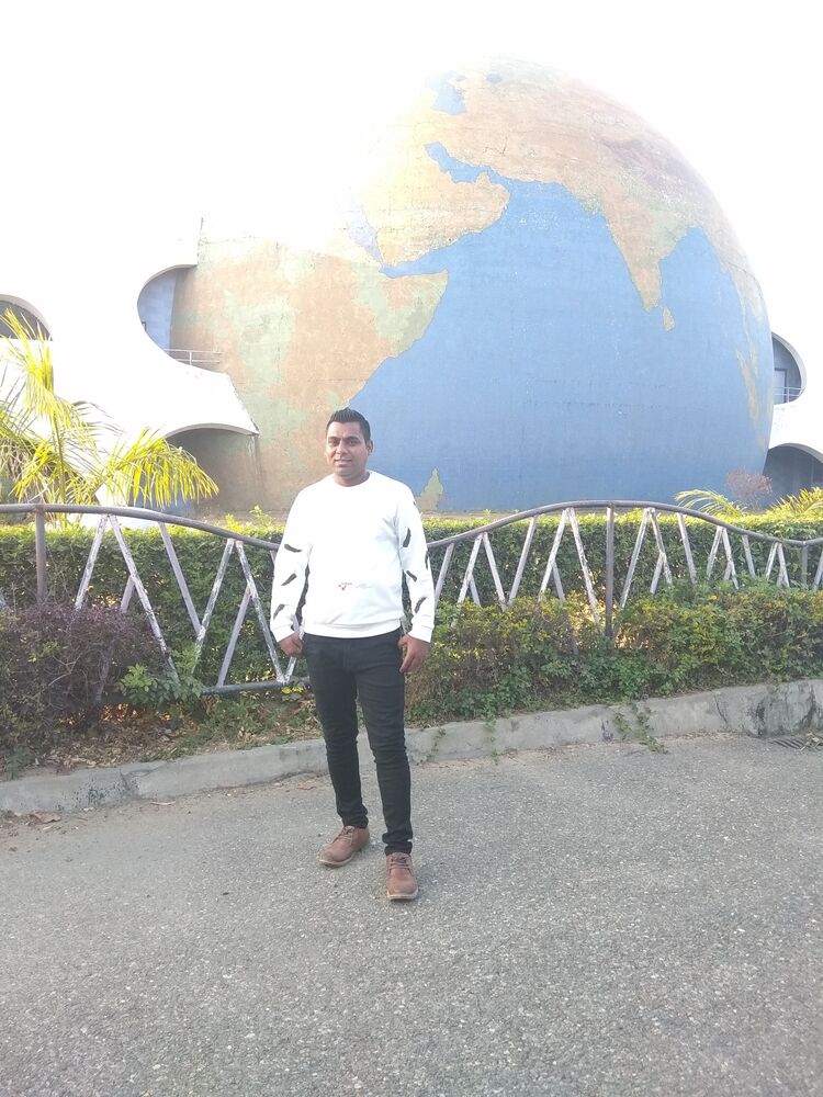  47000230  Vikas, 32 ,    
