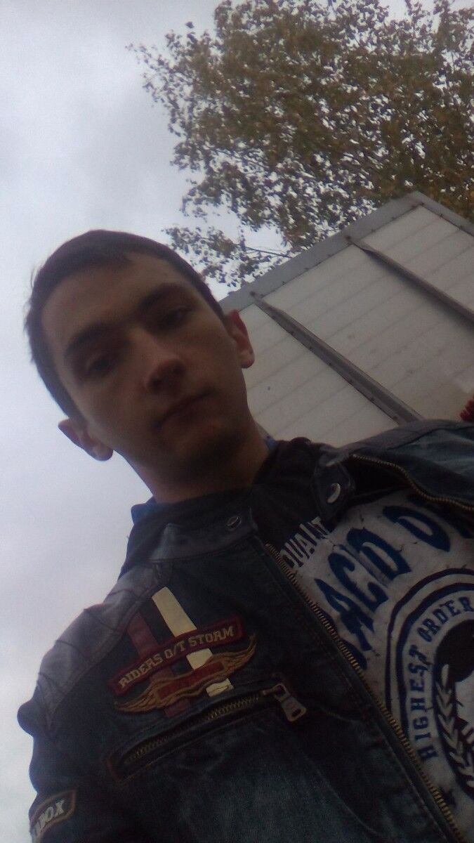  8087210  Vladimir, 28 ,    