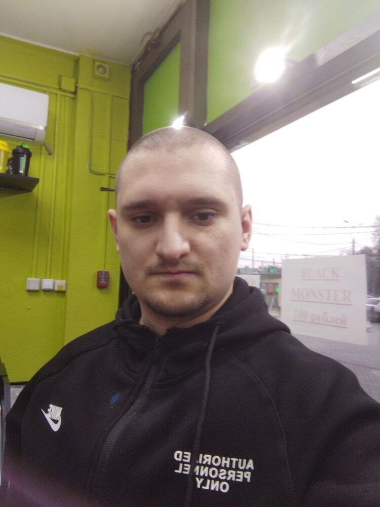  38243990  Vlad, 28 ,     