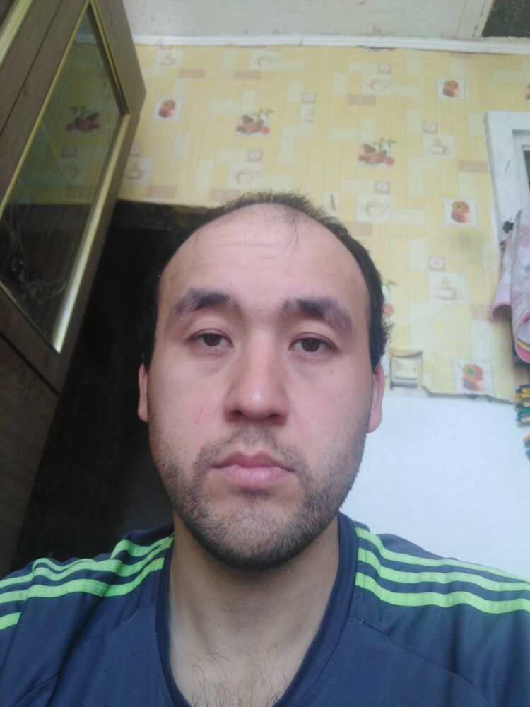  23048880  Damir, 35 ,    