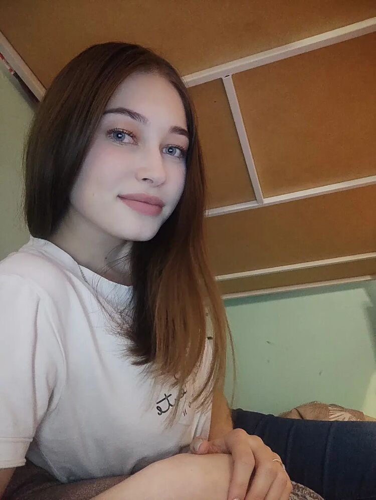  44376240  , 19 ,    