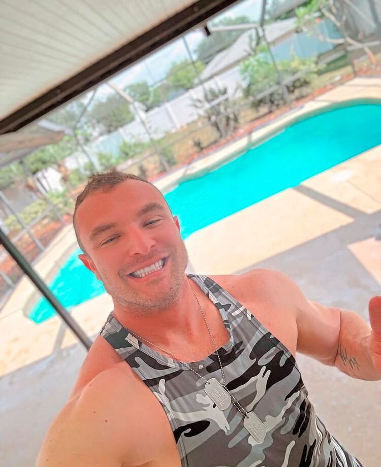  51141270  Donald, 37 ,    Ashton