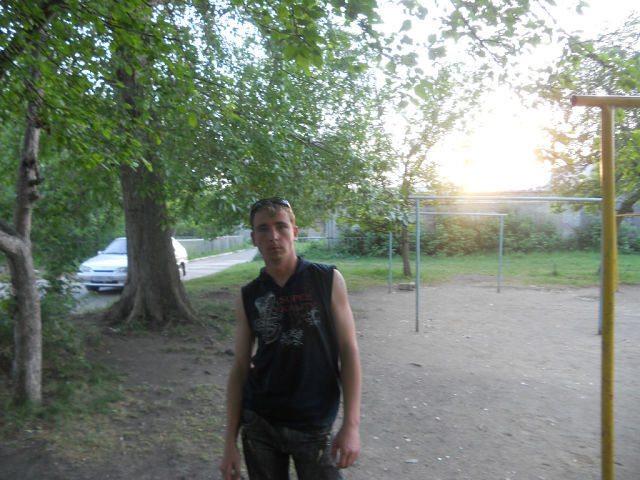  5648380  Denis, 32 ,    -