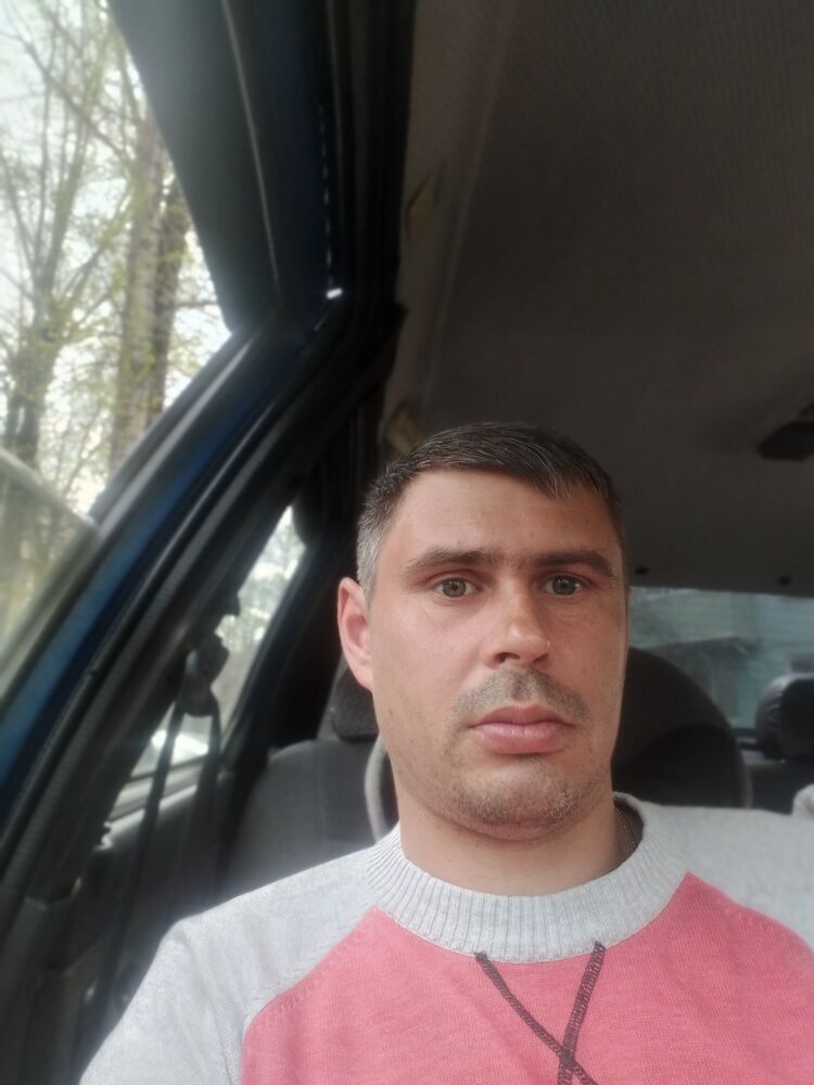  ,   Oleg, 38 ,   ,   , c , 