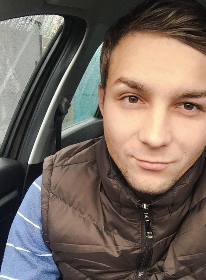  28318890  Alexandr, 32 ,    