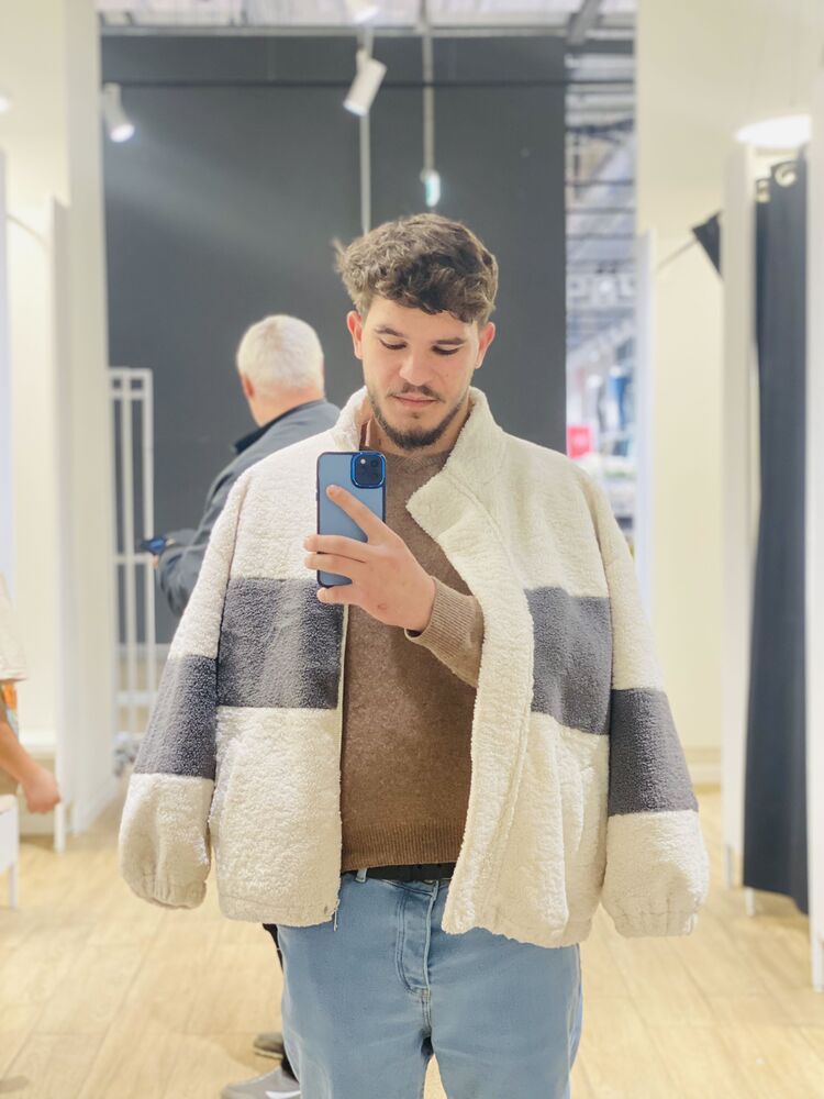  ,   Ali, 21 ,   ,   