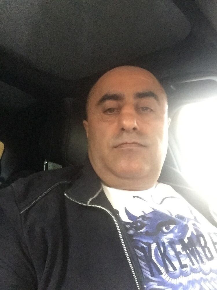  8164330  Garik, 51 ,    