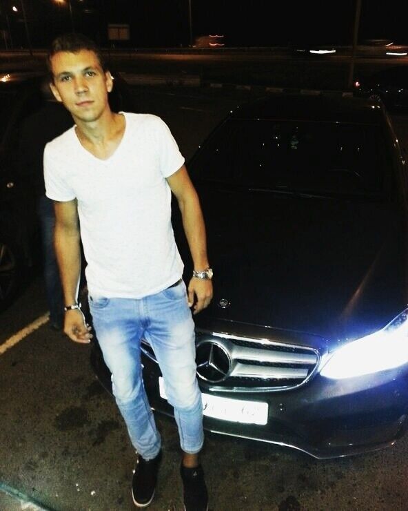  21281960  Dmitry, 30 ,    