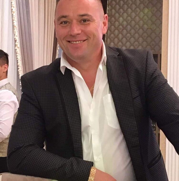  ,   Alex, 45 ,   ,   