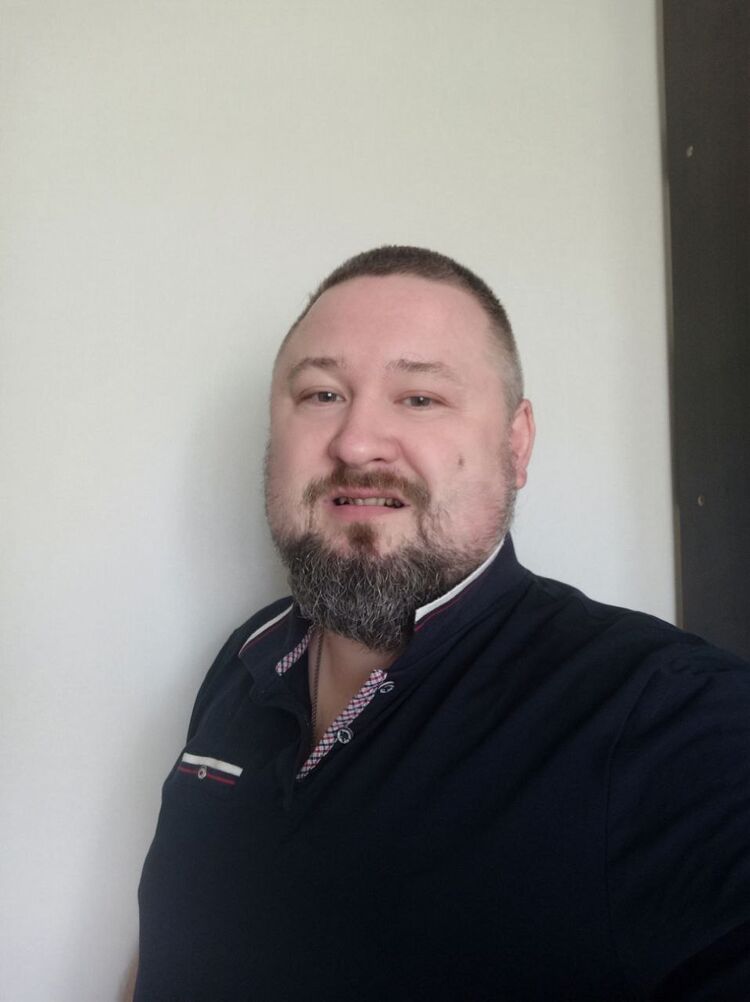  ,   Oleg, 49 ,   ,   , c , 