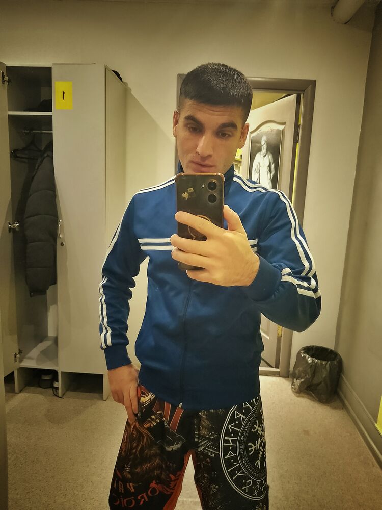  48837980  , 25 ,    