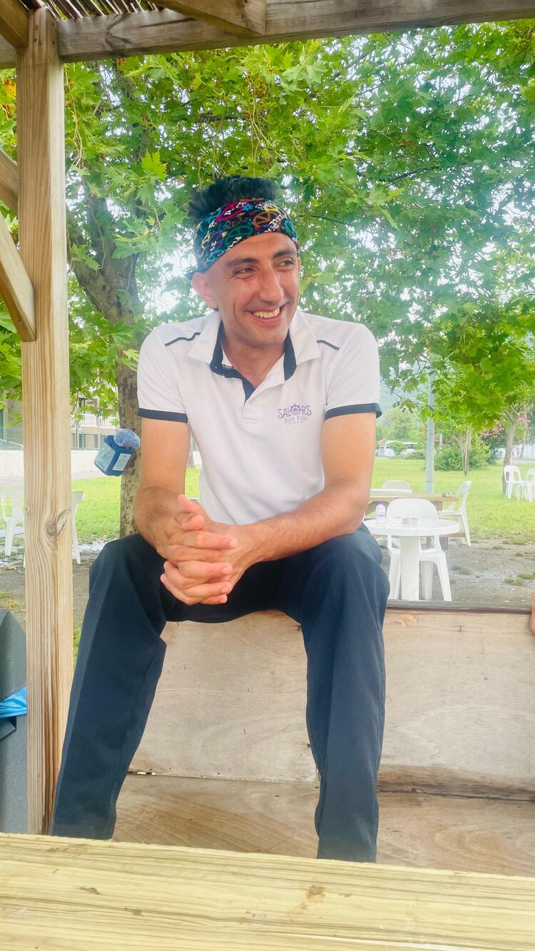  48786890  Serhat, 31 ,    