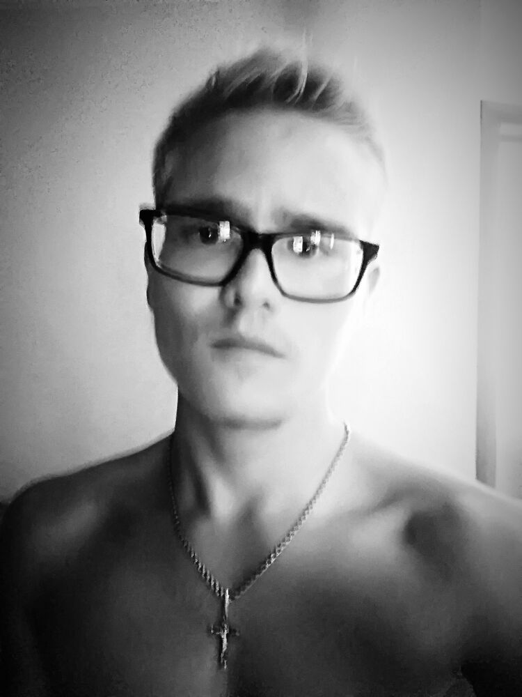  42394580  , 21 ,    