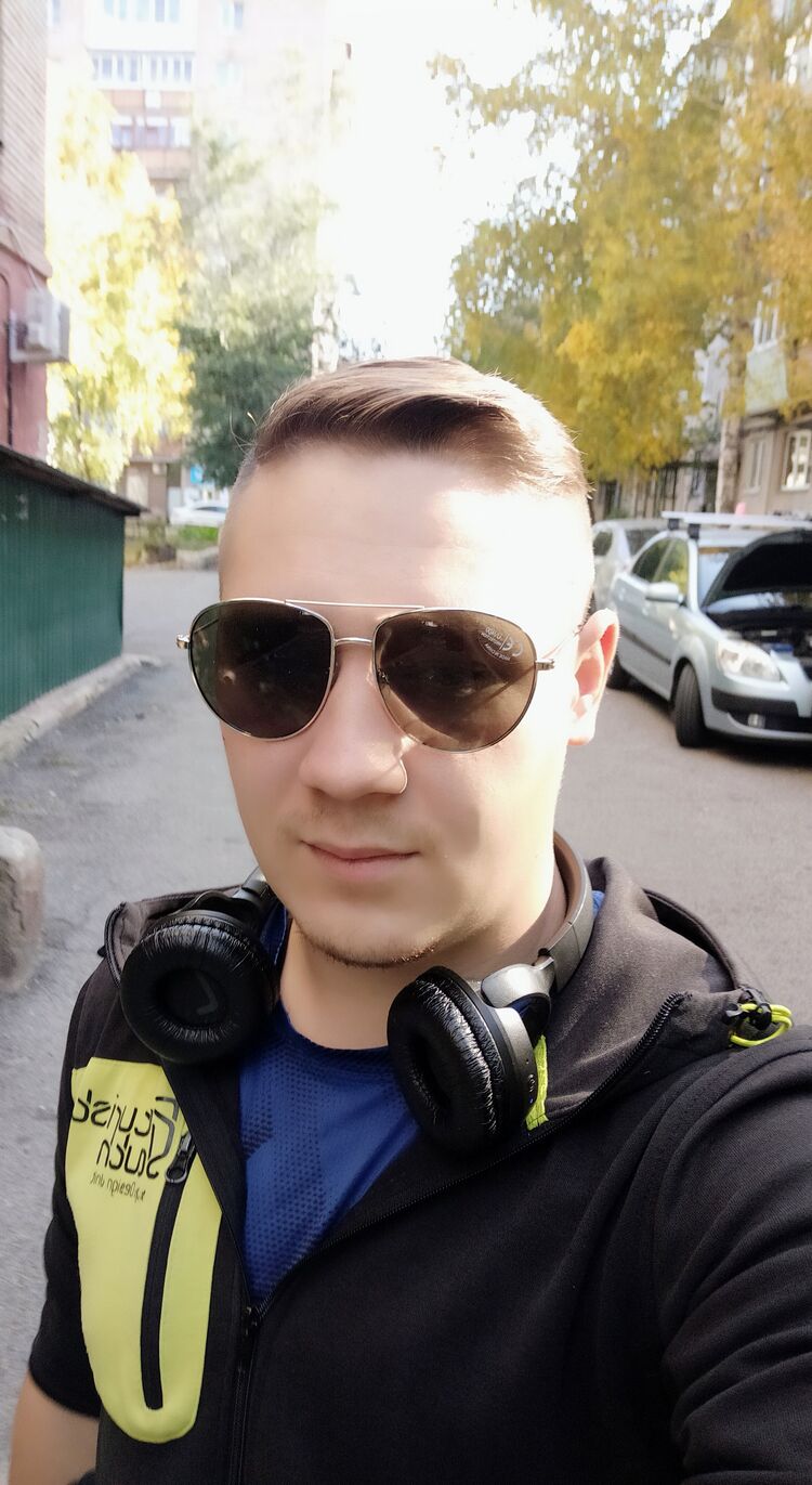 ���� 26078900 ������� Follow, 27 ���, ���� ���������� � �������������