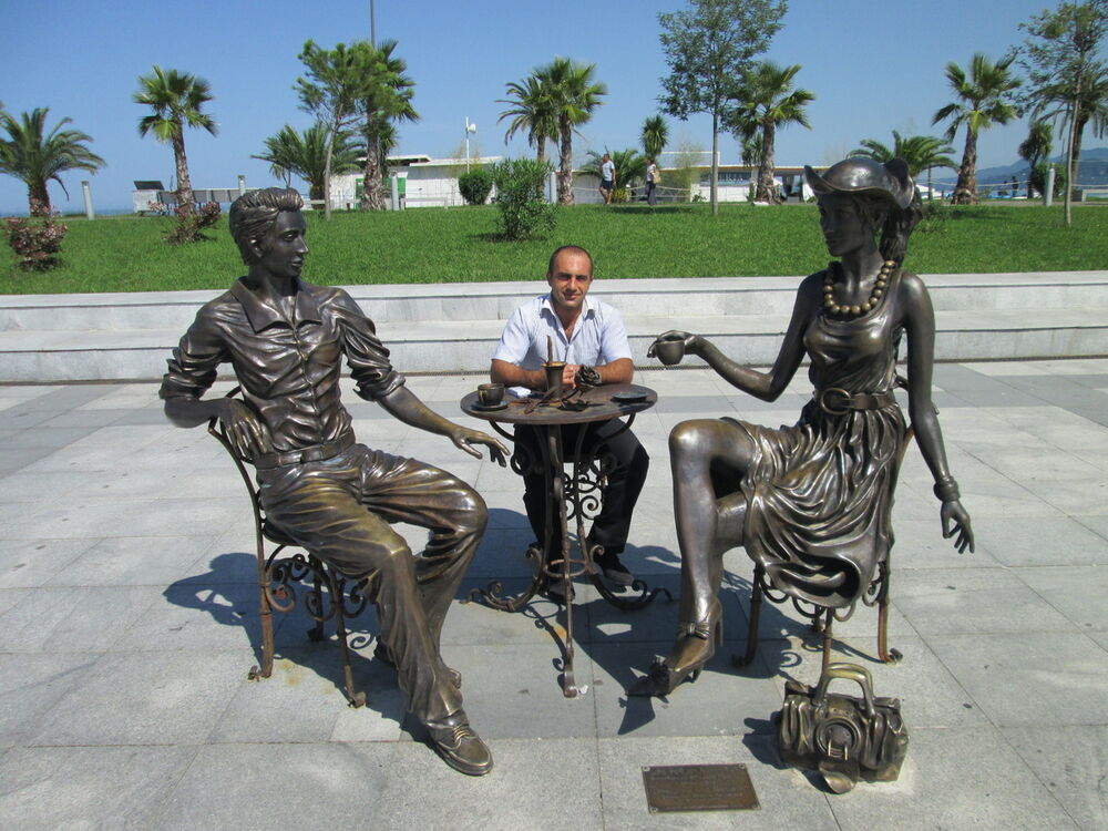  9106390  Vardan, 41 ,    