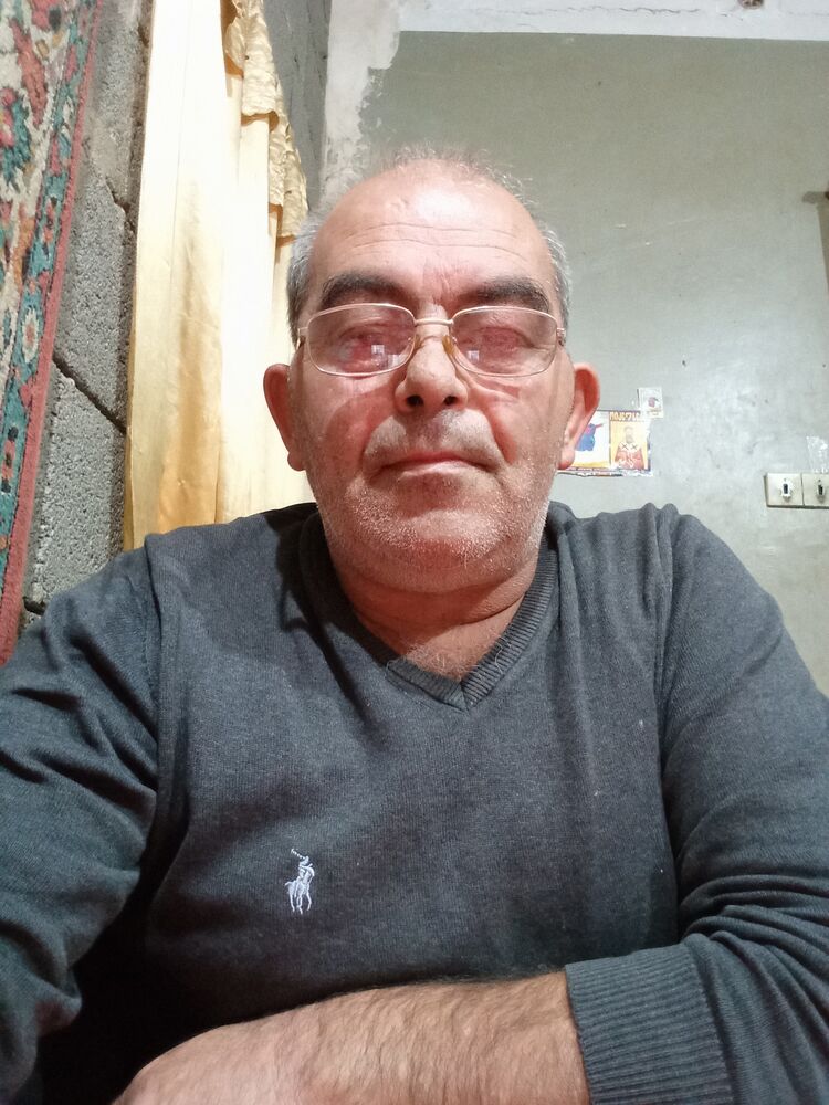  40958680  Ivane, 58 ,    