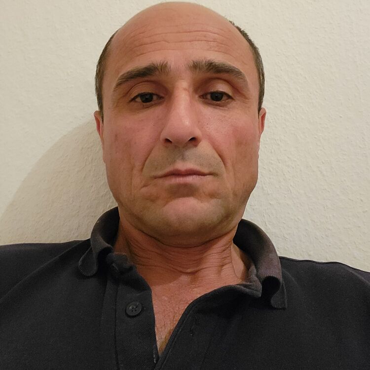  44384790  , 49 ,    