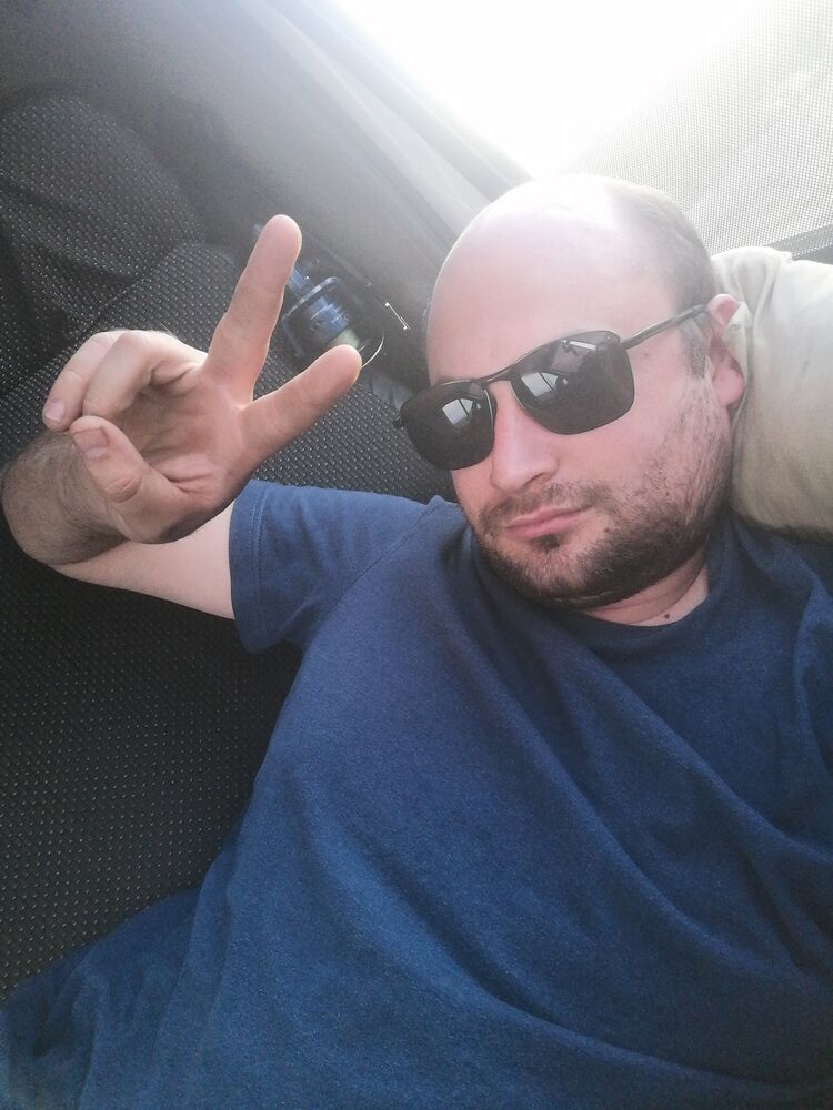  ,   Pavel, 28 ,   , 
