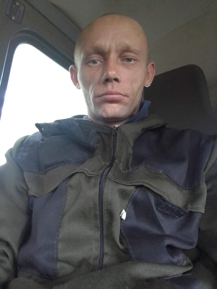  52891860  , 33 ,    
