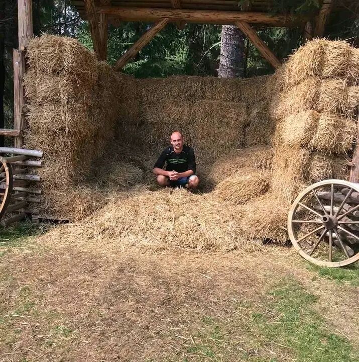  47101590  , 33 ,    