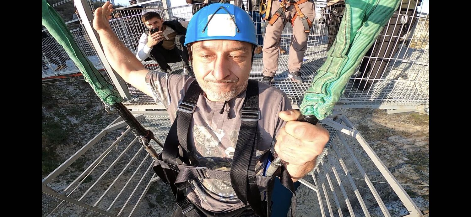  ,   Valerii, 43 ,   ,   , c , 