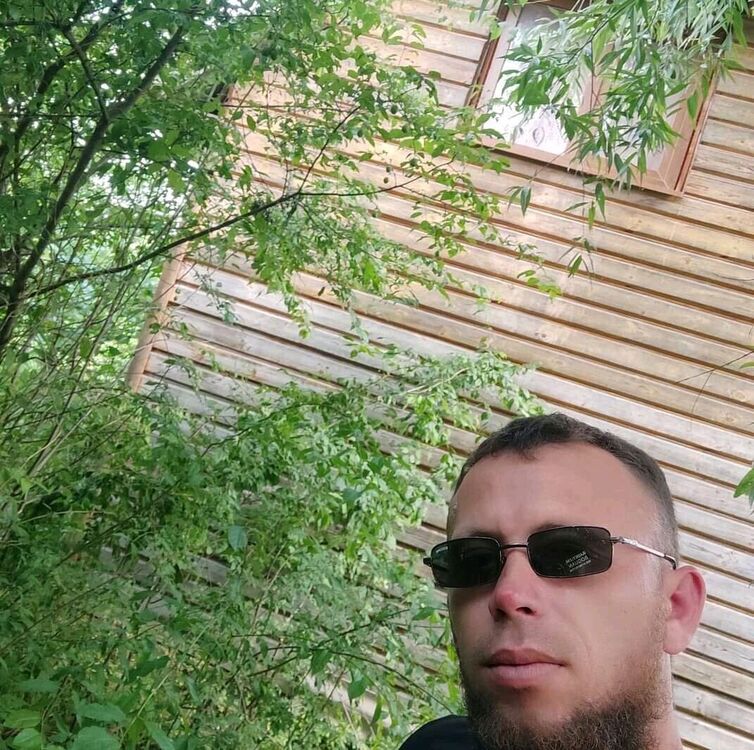  26645720  Vadim, 36 ,    