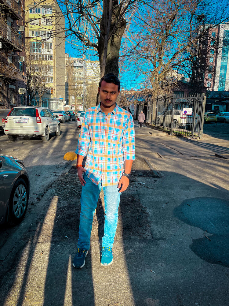  31967280  Nitin, 22 ,    --