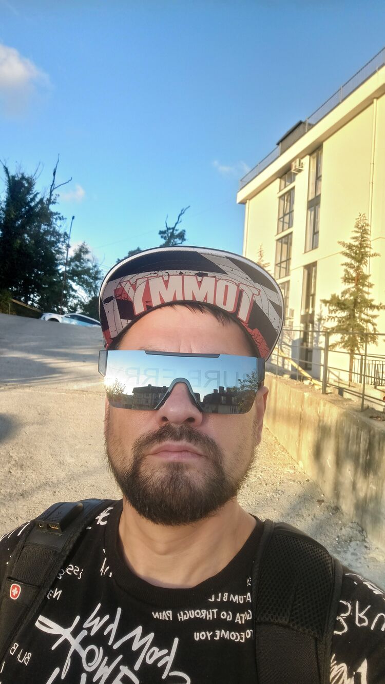  53605250  Melik, 38 ,    