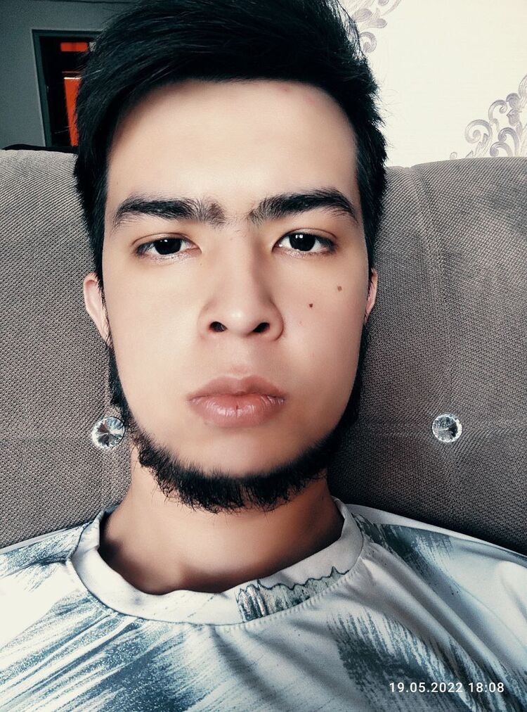  -,   Ali, 22 ,   ,   
