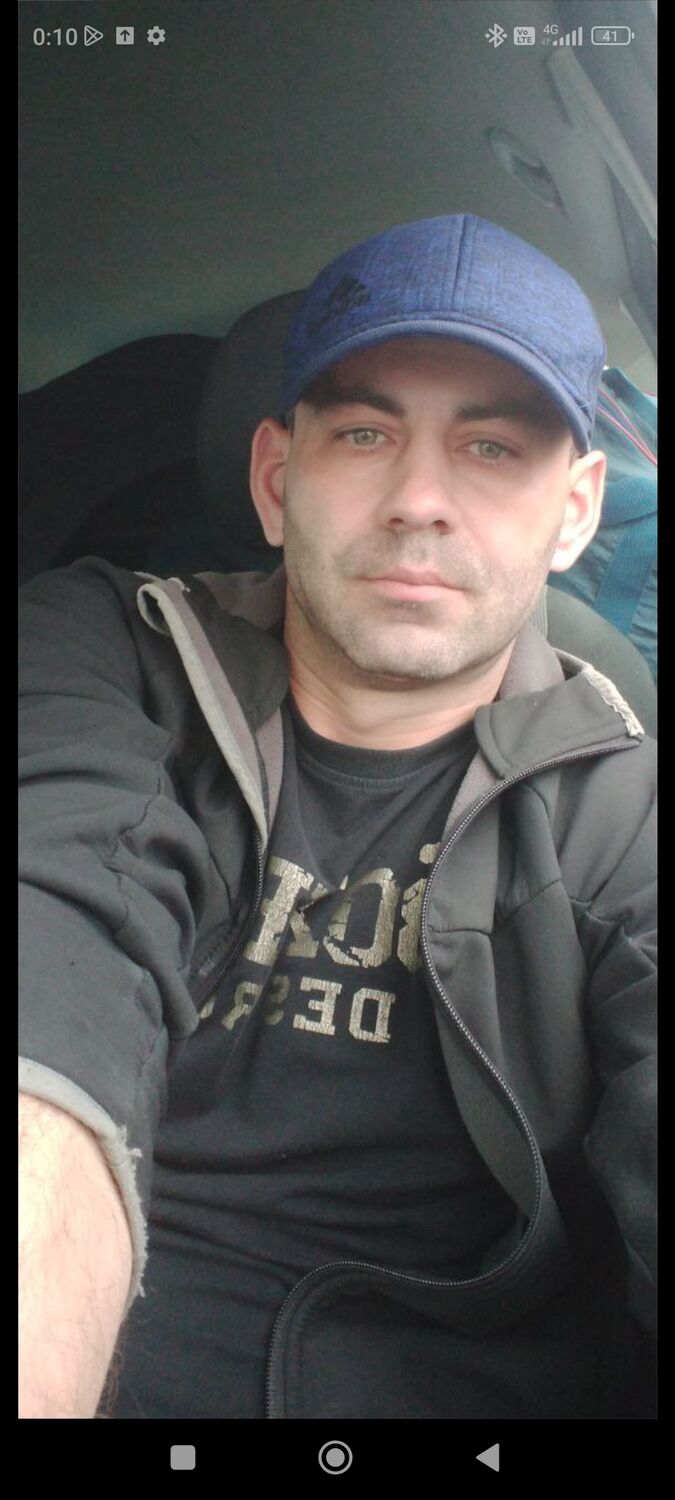  32618110  Vasyl, 37 ,    Kyje