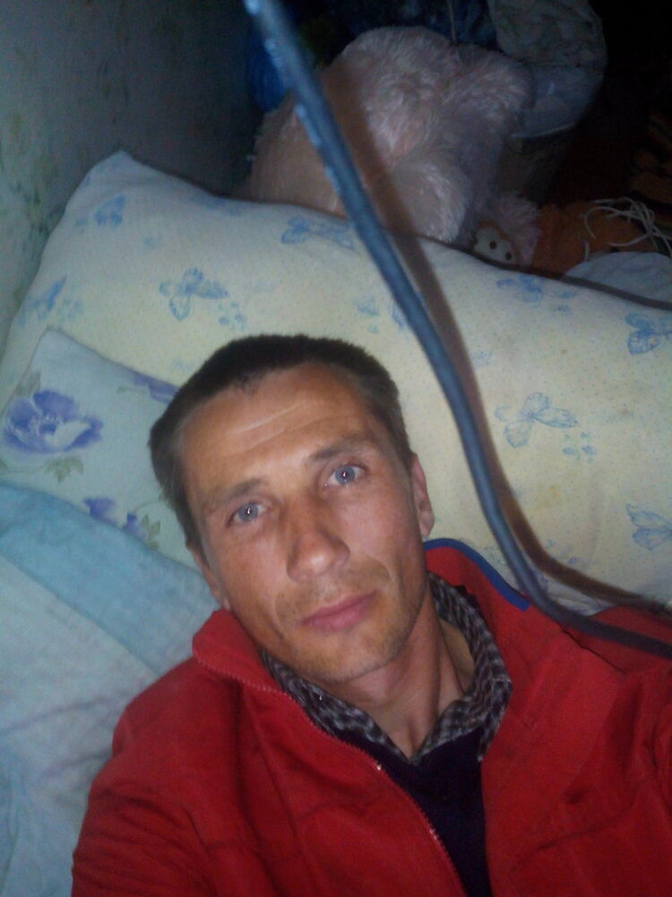  -,   Petr, 44 ,   ,   , c 