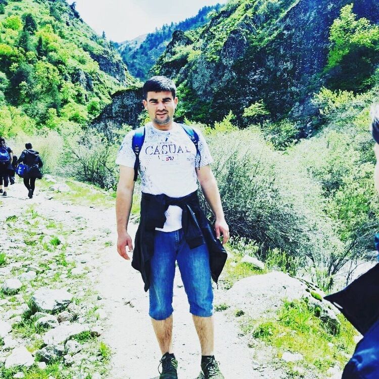  37121620  Manu, 27 ,    