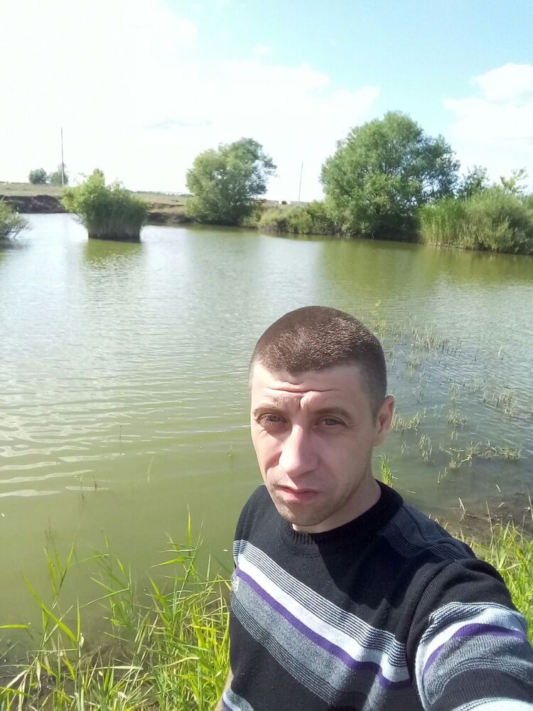  29923660  Alexander, 43 ,    