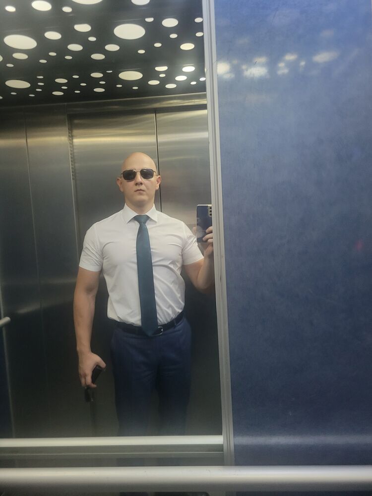  51334330  Ruslan, 32 ,    
