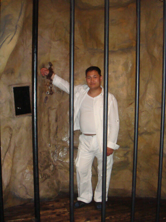  -,   Oleg, 49 ,     , c 