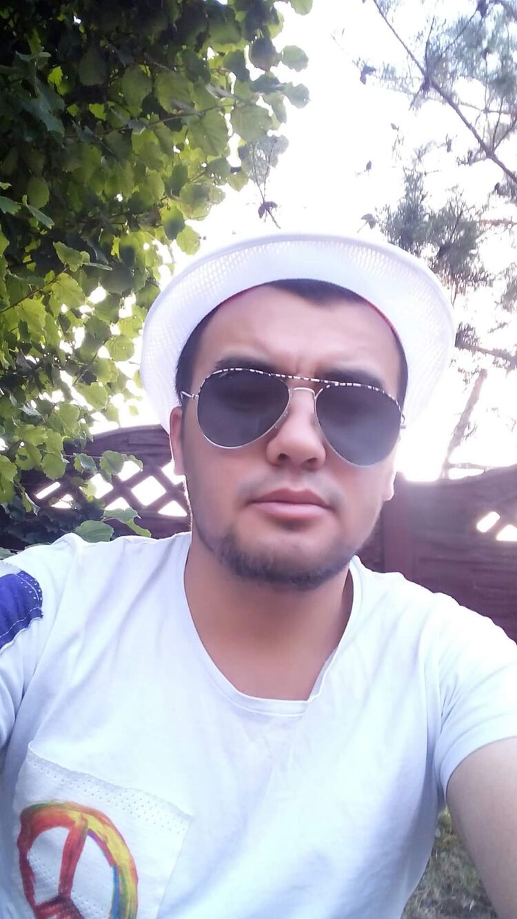  ,   Elbek, 35 ,   ,   