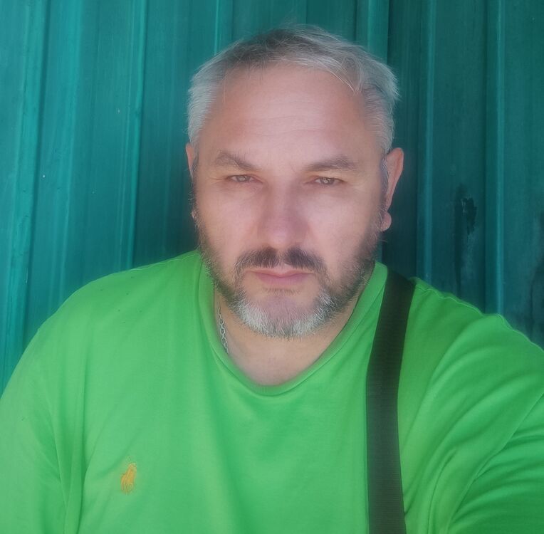  53553780  Viktor, 55 ,    