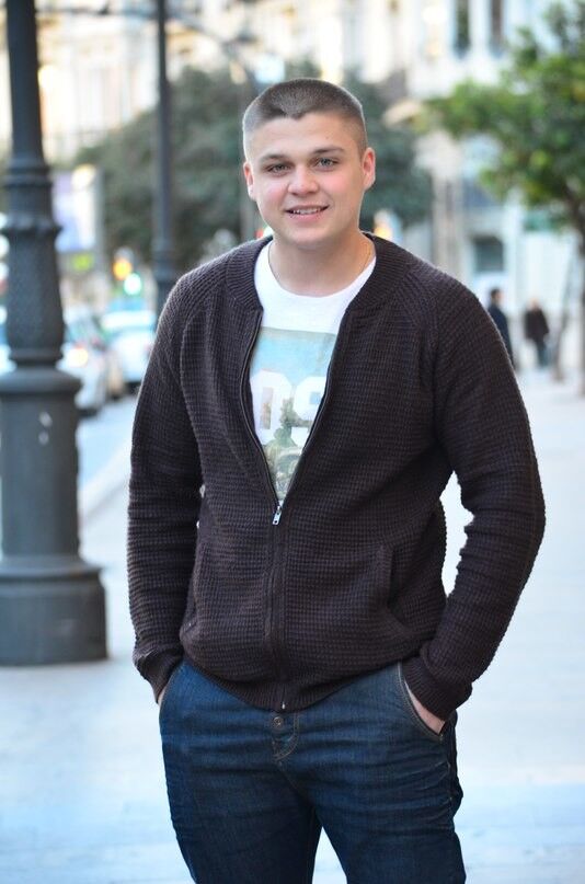  ,   Andrey, 31 ,  